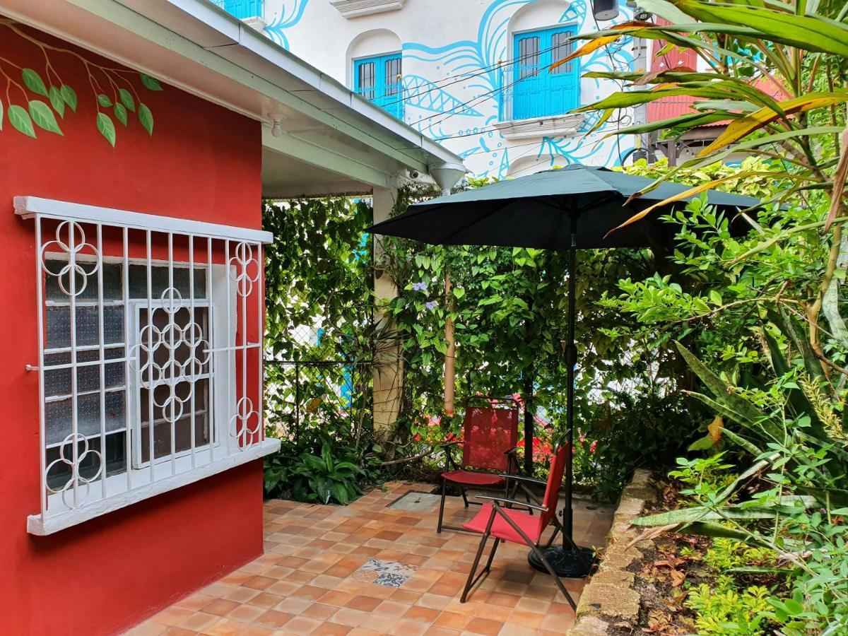 Amina Inn Флорес Экстерьер фото